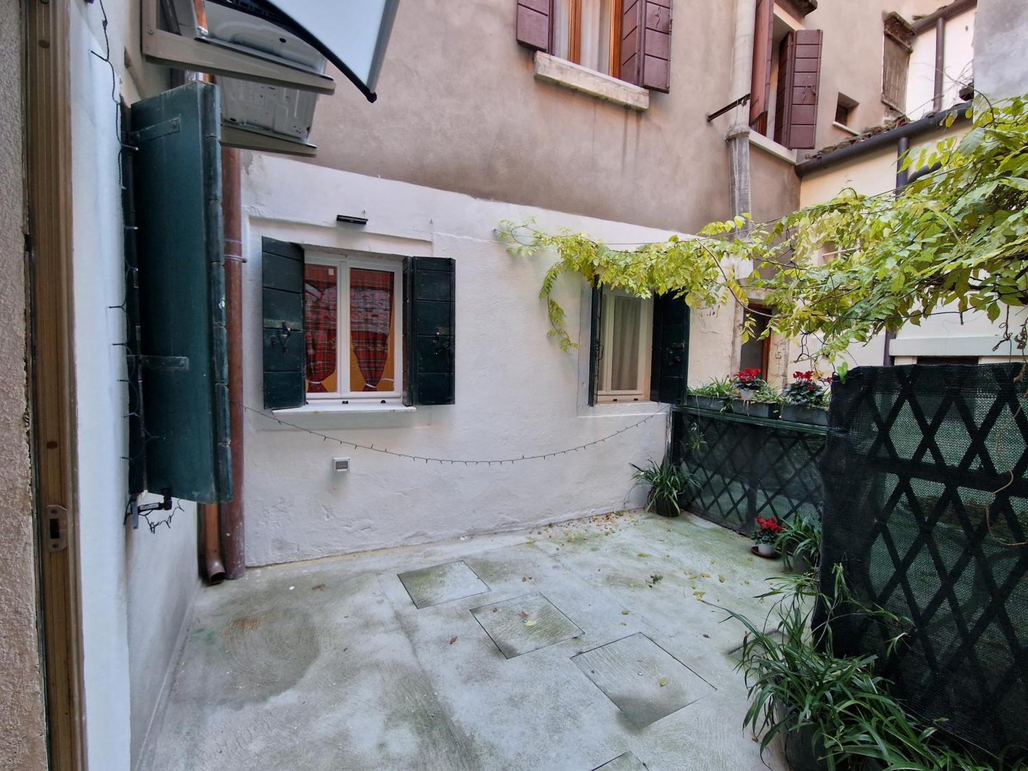 Veneziacentopercento La Forcola Apartment, Next To Rialto Bridge 外观 照片