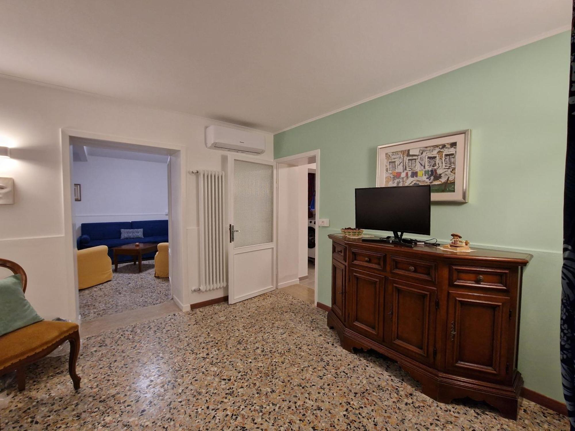 Veneziacentopercento La Forcola Apartment, Next To Rialto Bridge 外观 照片
