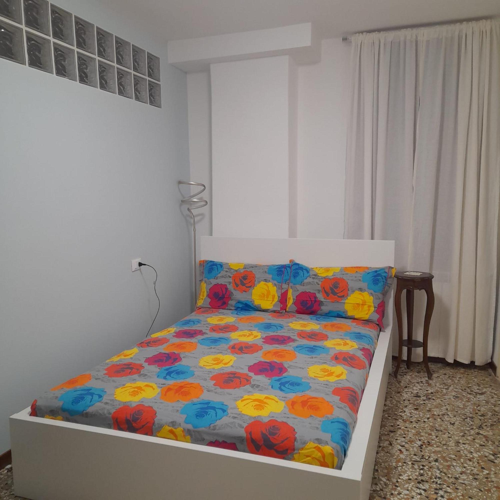 Veneziacentopercento La Forcola Apartment, Next To Rialto Bridge 外观 照片